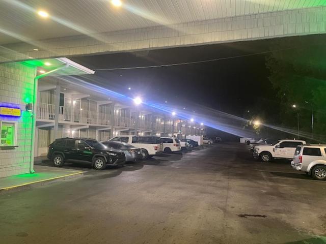 Super 8 By Wyndham Kingsland I-95 Naval Base Area Hotel Екстериор снимка